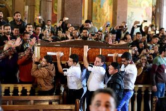 埃及亞歷山大舉行教堂爆炸襲擊遇難者葬禮