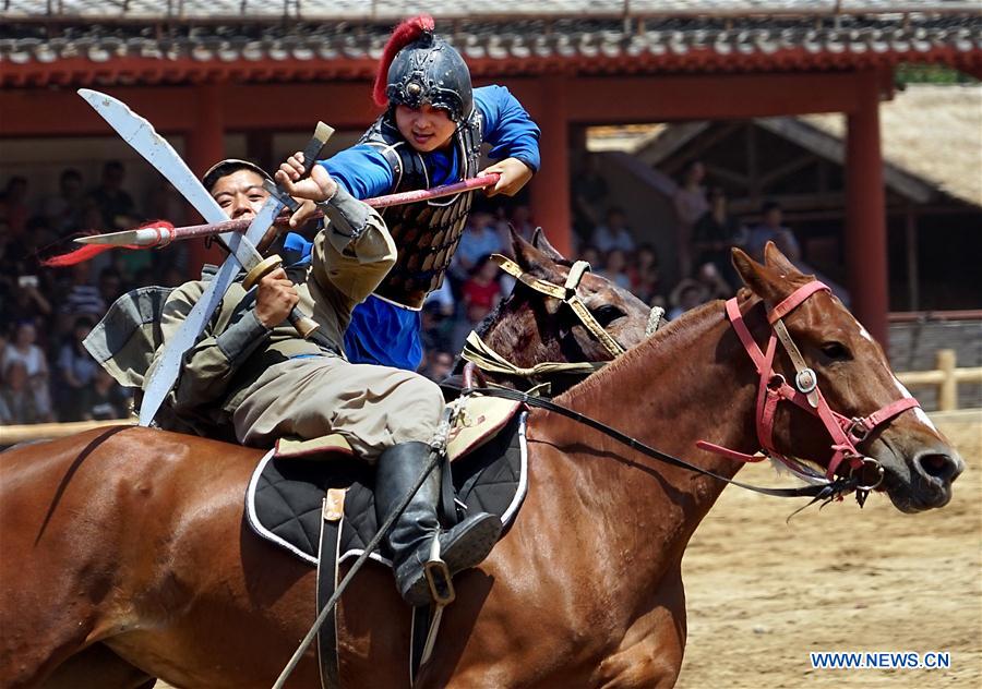 CHINA-HENAN-PERFORMANCE-FESTIVAL-ANTIQUE FIGHTING (CN)