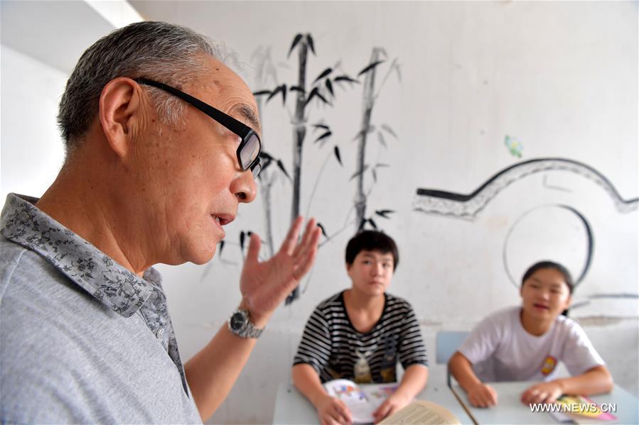 CHINA-NANCHANG-HEARING IMPAIRED-TEACHER(CN)