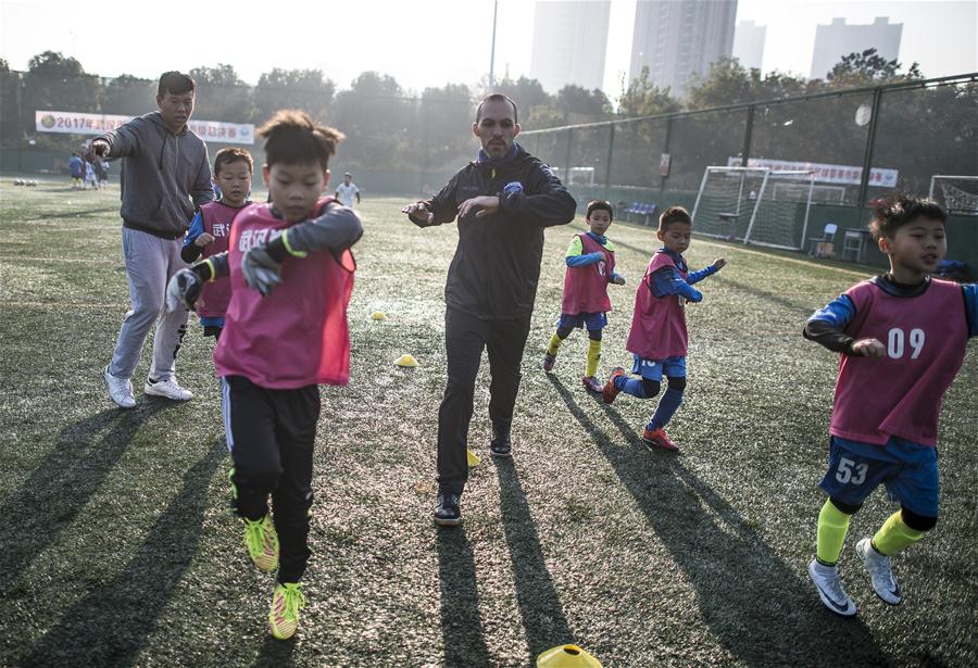 CHINA-WUHAN-FOREIGN SOCCER COACH (CN)