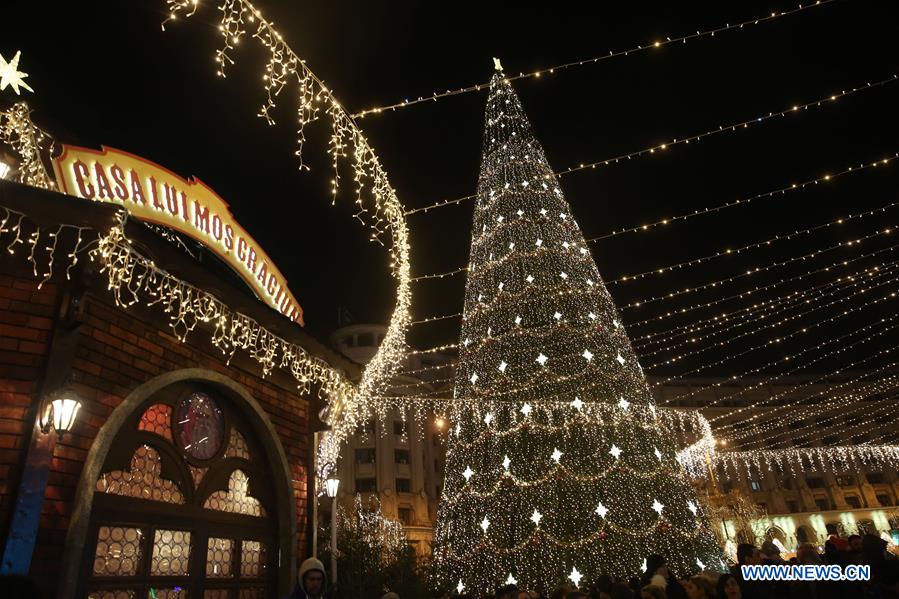 ROMANIA-BUCHAREST-CHRISTMAS-LIGHTS