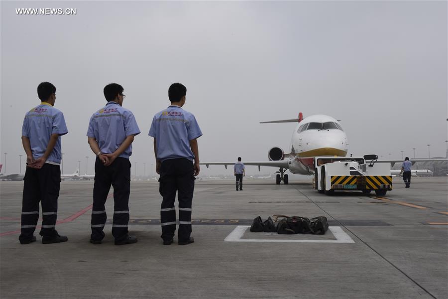 CHINA-CHENGDU-ARJ21-COMMERCIAL FLIGHT (CN)