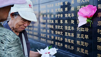 Local residents commemorate victims in 1976 Tangshan earthquake
