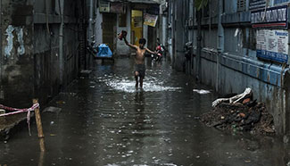 Heavy rain hits Kolkata, E India