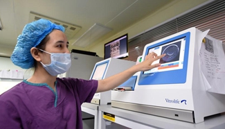 Process of vitro fertilization shown to public at laboratory in SW China