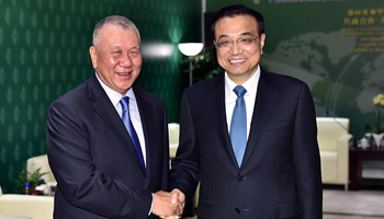 Chinese premier meets vice chairman of CPPCC National Committee in Macao