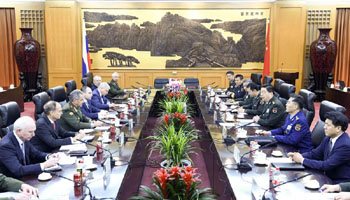 Chinese Defense Minister meets Russian counterpart