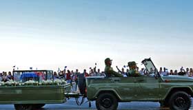 Fidel Castro's ashes begin three-day procession across Cuba