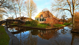 In pics: view of Giethoorn in the Netherlands