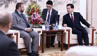 Vice chairman of CPPCC National Committee meets delegation of Oman-China association