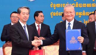 China provides vehicles, equipment, supplies to Cambodia's election committee