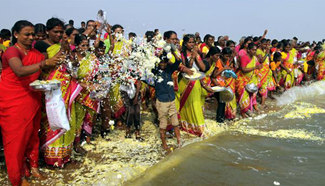 People pay tribute to victims of 2004 tsunami in India