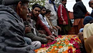 Pakistani Christians attend funeral of toxic liquor victims in Peshawar