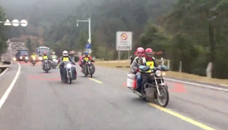 Chinese ride motorcycles for New Year homecoming