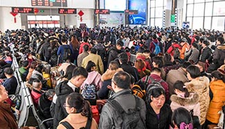 Railway in Zhengzhou witnesses travel rush, central China