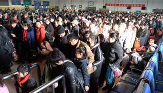 Travel peak appears again on last day of Lunar New Year Holiday