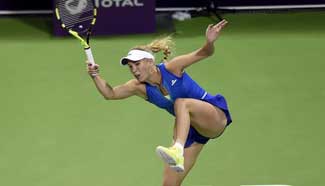 Caroline Wozniacki wins Qatar Open semifinal