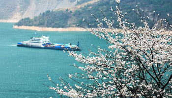 Early-spring scenery of Yangtze River