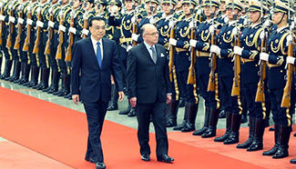 Chinese Premier Li meets French PM in Beijing