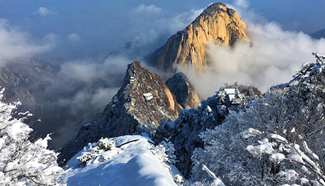 Scenery of Huashan Mountain after snow