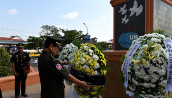 Cambodia honors 2 Chinese peacekeepers killed in 1993 attack