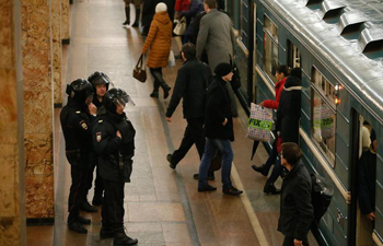 At least 10 dead in St. Petersburg metro blasts