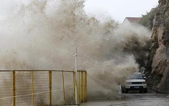 受“泰利”影響浙江沿海出現8-11級大風
