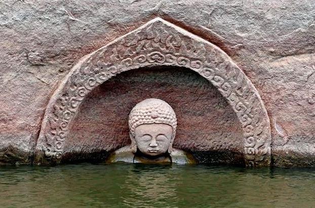 江西南城一水庫發現摩崖造像 “佛頭”遺跡浮出水面
