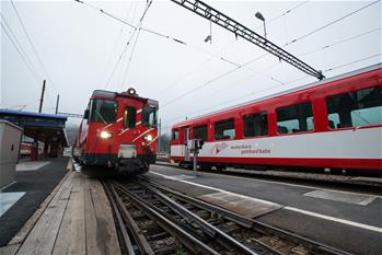 瑞士兩列火車相撞約30人受傷