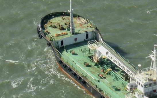 一艘阿聯酋小型油船在索馬利海域遭劫持