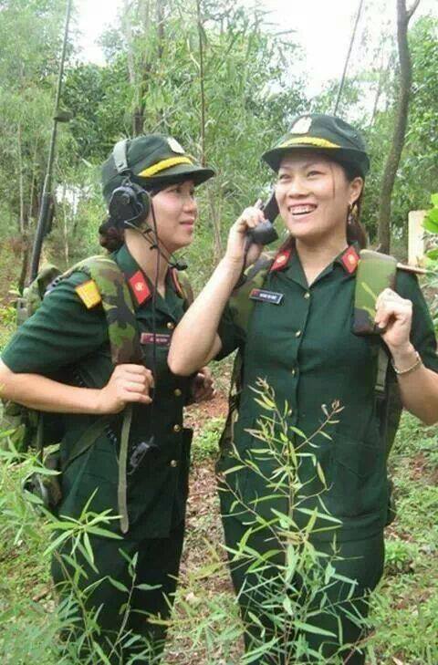 越南美麗女兵不一樣的風採
