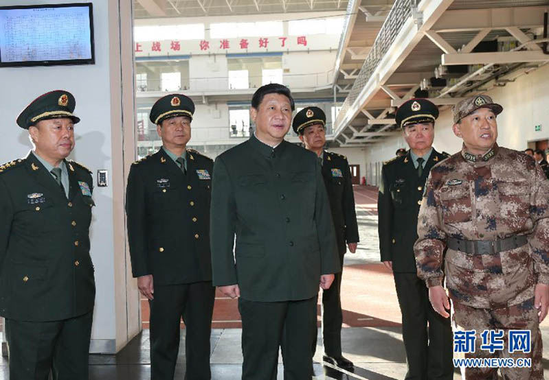 2013年11月28日，習近平視察濟南軍區部隊。李剛攝