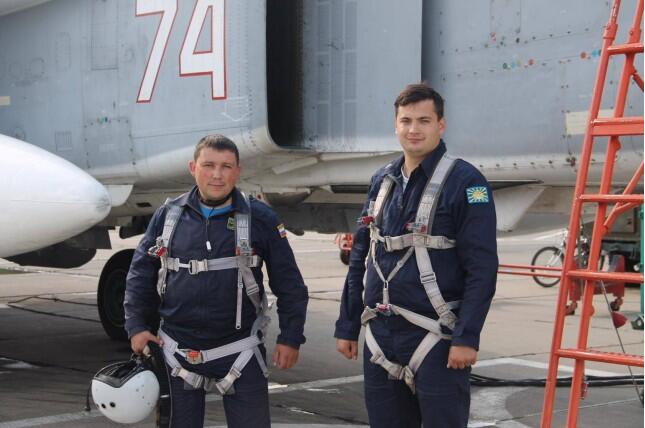 媒體披露蘇-24飛行員被救過程