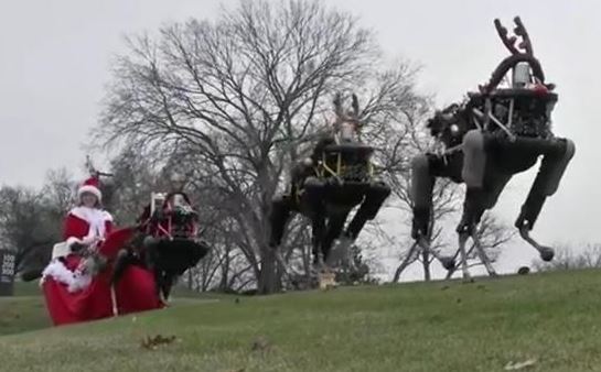 美軍大狗機器人扮聖誕馴鹿