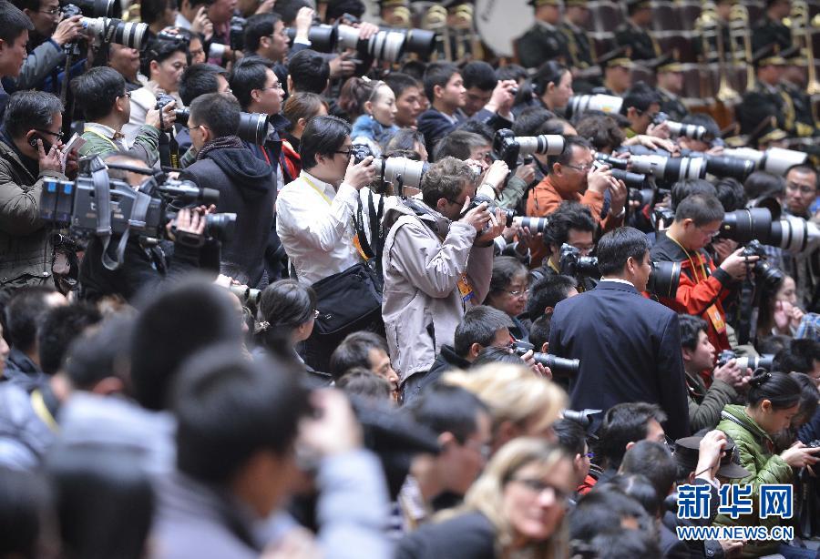 （十八大閉幕）（24）中國共産黨第十八次全國代表大會閉幕會在京舉行