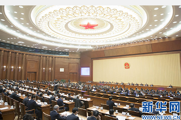 11月4日，十二屆全國人大常委會第十七次會議在北京人民大會堂閉幕。張德江委員長主持會議。 新華社記者 黃敬文 攝
