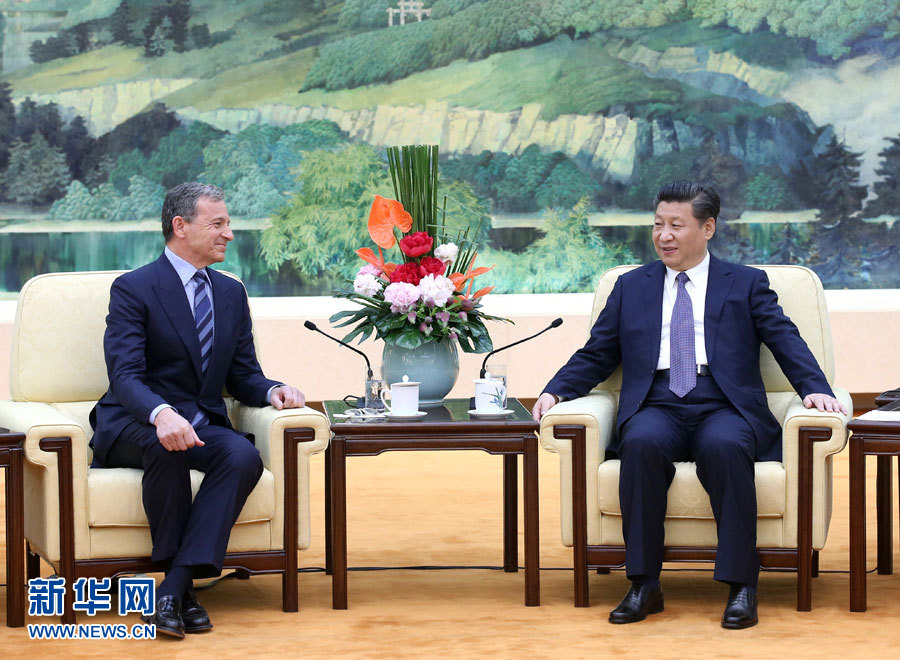 5月5日，國家主席習近平在北京人民大會堂會見美中貿易全國委員會副主席、美國華特迪士尼公司董事長兼首席執行官艾格。 新華社記者 龐興雷 攝