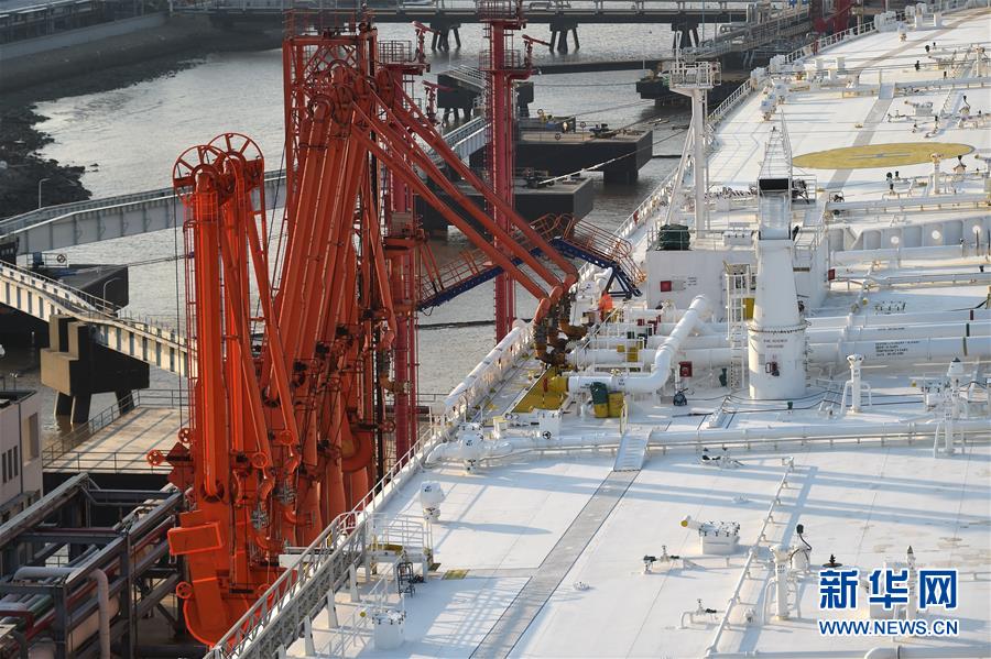 （社會）（3）全球最大船停泊寧波舟山港