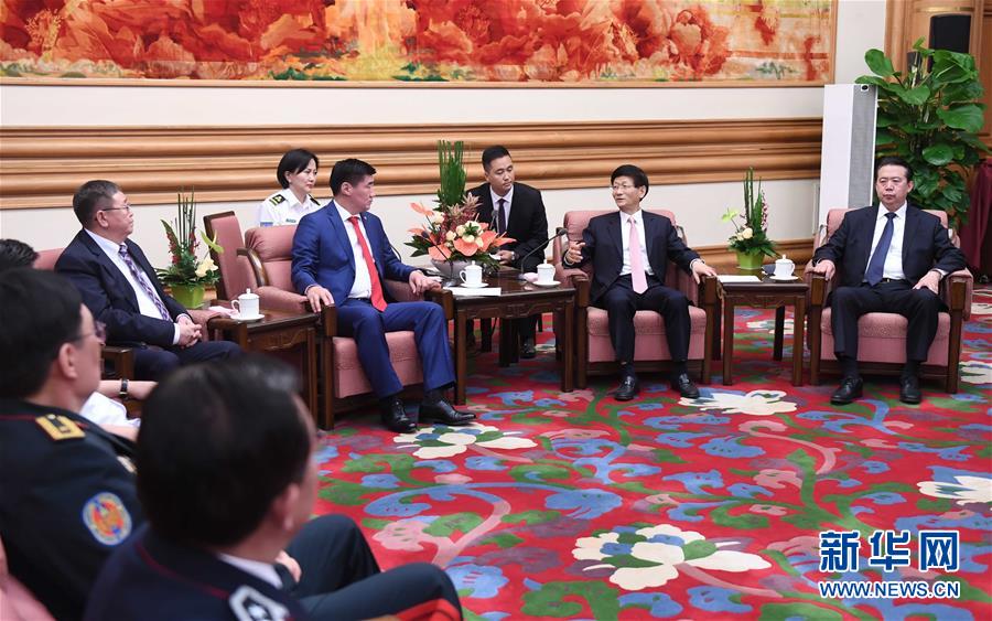 5月8日，中共中央政治局委員、中央政法委書記孟建柱在北京中南海會見蒙古國法律內務部部長賓巴朝格特。 新華社記者 張鐸 攝