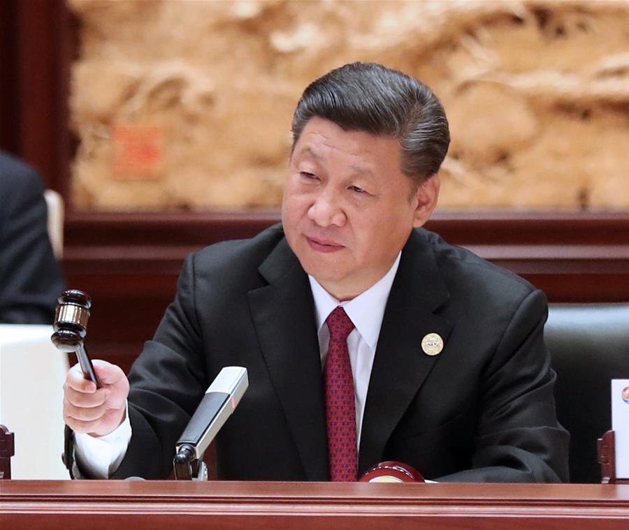 5月15日，“一帶一路”國際合作高峰論壇圓桌峰會在北京雁棲湖國際會議中心舉行，國家主席習近平主持會議並致開幕辭。這是習近平宣布會議開始。新華社記者 馬佔成 攝