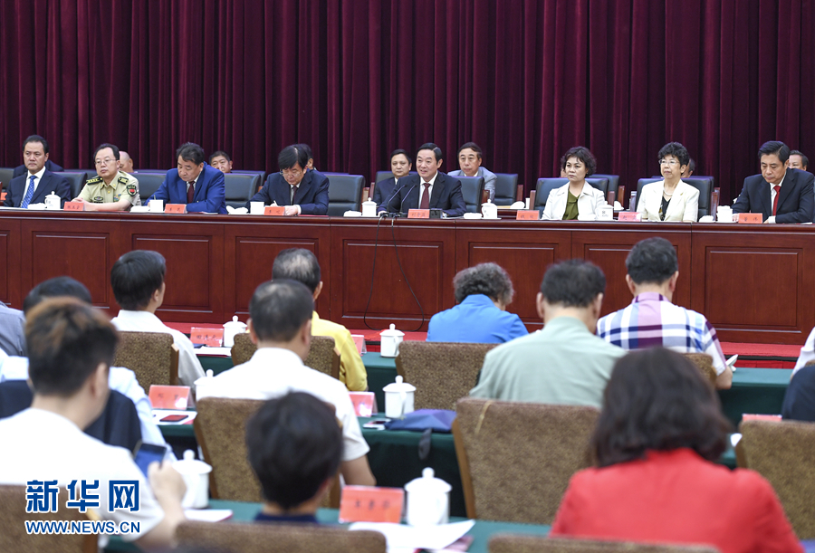 7月19日，中國曲藝家協會第八次全國代表大會在北京召開。中共中央政治局委員、中央書記處書記、中宣部部長劉奇葆出席開幕式並講話。新華社記者 張領 攝