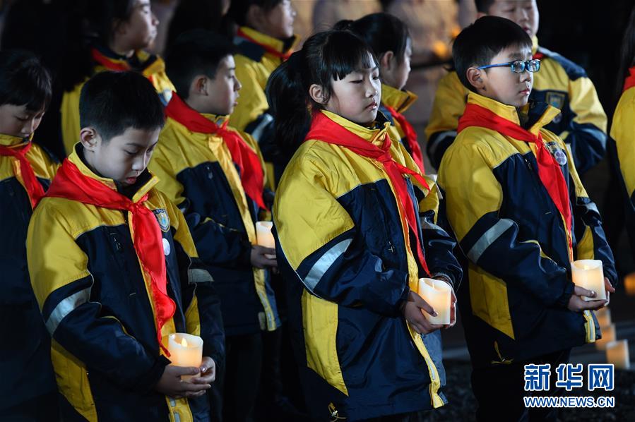 （社會）（1）南京：“燭光祭”寄托哀思祈願和平