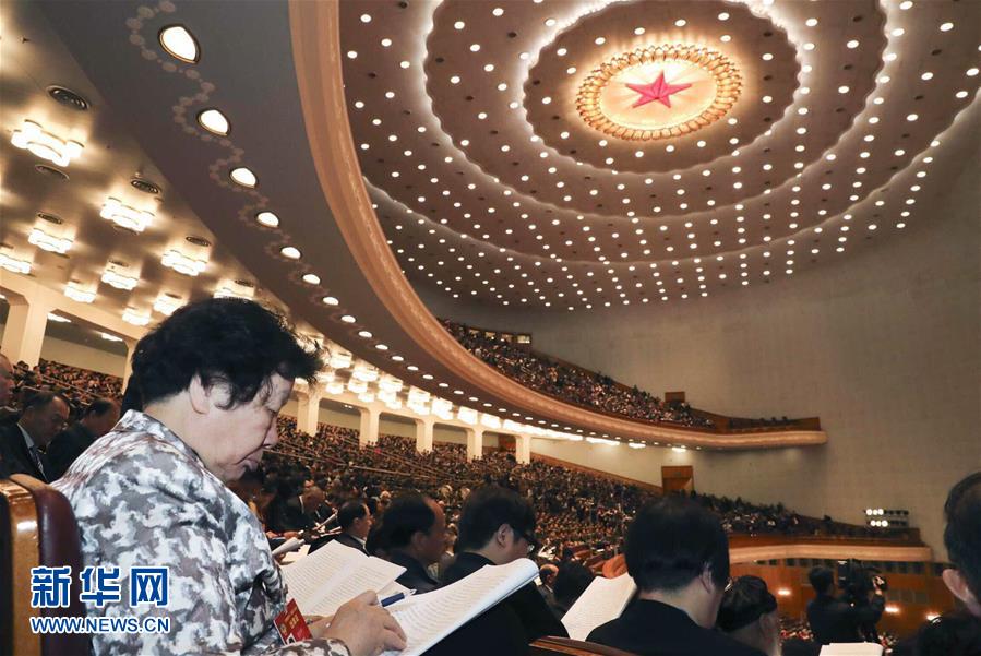 （兩會·人大開幕）（17）十二屆全國人大五次會議在京開幕