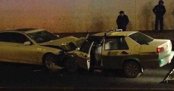吉林豪車逆行撞計程車 致一家4口2死2傷