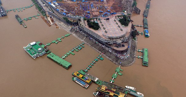 新華航拍2015年最大洪峰過境後的重慶城