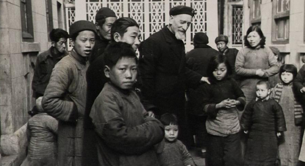 東方“諾亞方舟”：一位法國神父與30萬中國難民的抗戰堅守