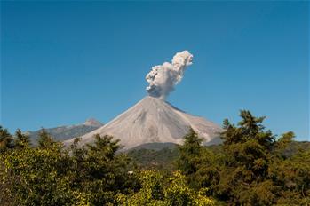 科利馬火山噴發