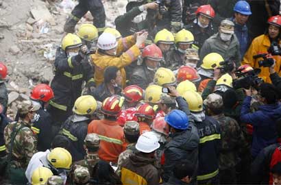 寧波塌樓事故第二名被埋者獲救