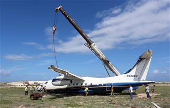 索馬裏一架輕型飛機降落時發生事故