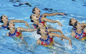 花樣遊泳——集體自由自選預賽：中國隊晉級決賽
